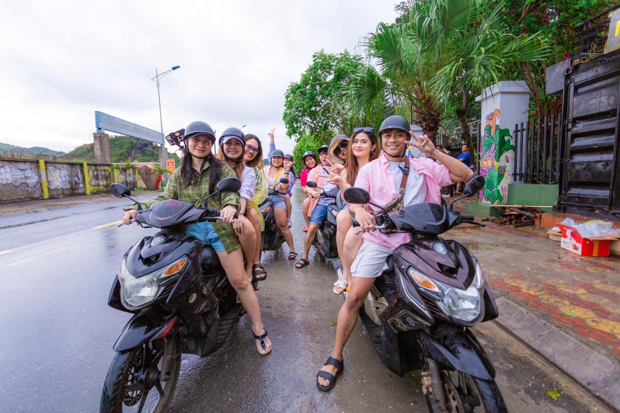 Xuan Dam Republic Hostel Cat Ba מראה חיצוני תמונה