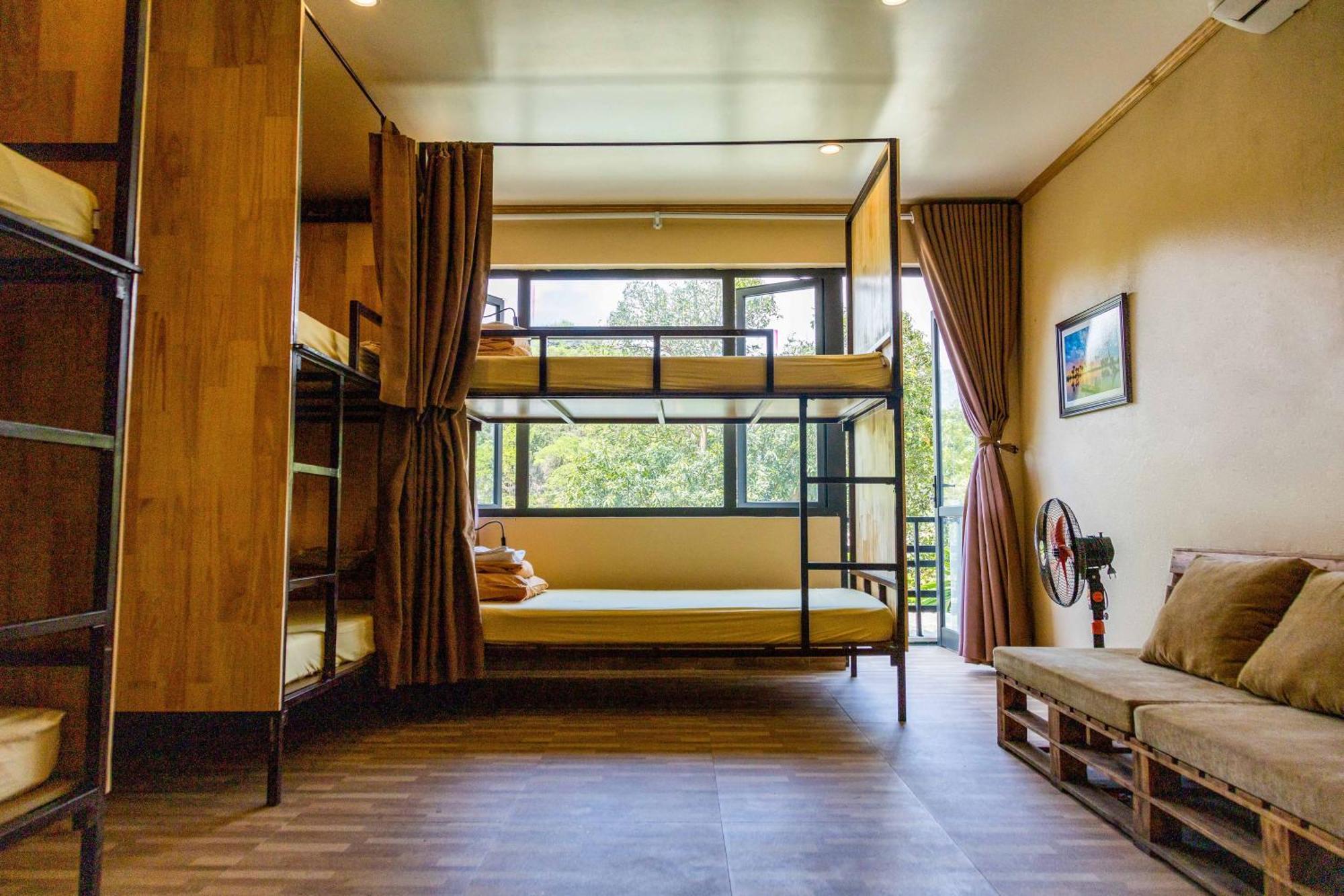 Xuan Dam Republic Hostel Cat Ba מראה חיצוני תמונה