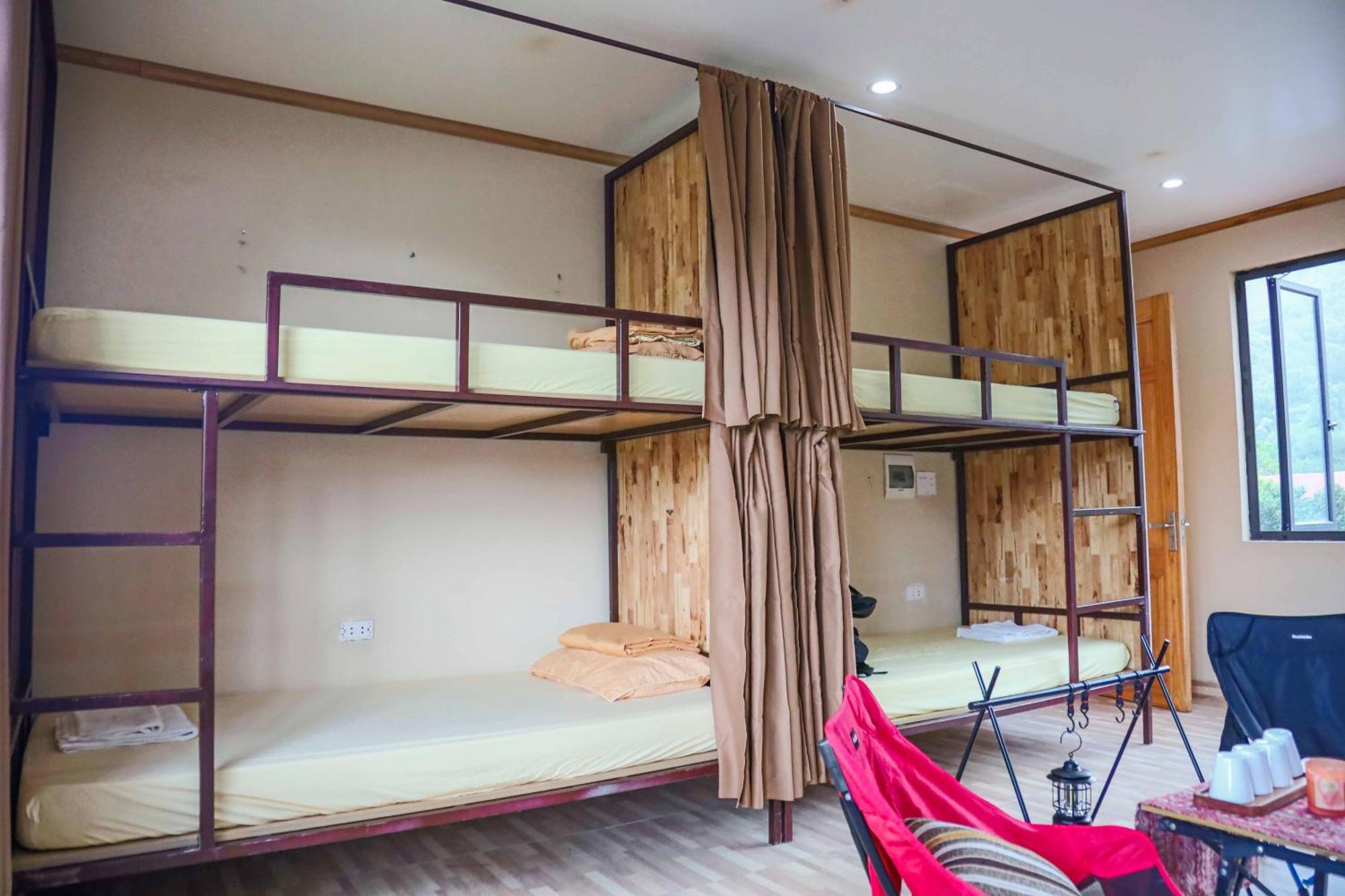 Xuan Dam Republic Hostel Cat Ba מראה חיצוני תמונה